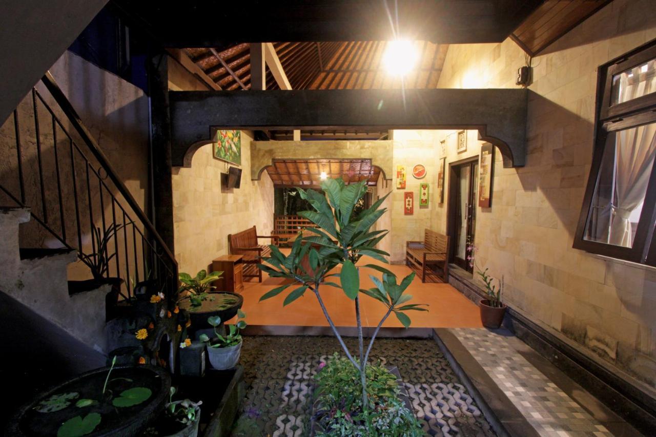 Sari House Ubud - Balinese Style Homestay Exterior foto