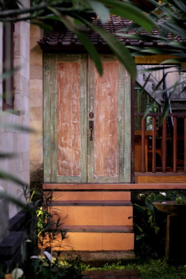 Sari House Ubud - Balinese Style Homestay Exterior foto